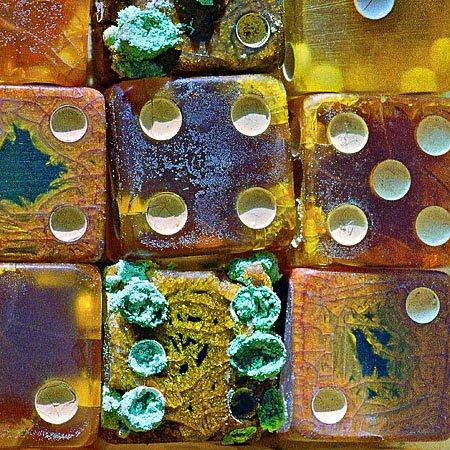 decaying dice