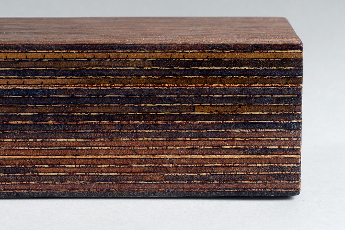 kistje zgm 4 pequod 1-2025 1900